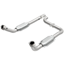 Load image into Gallery viewer, Magnaflow Conv DF 08-10 Ford F-250/F-250 SD/F-350/F-350 SD 5.4L/6.8L / F-450 SD 6.8L Y-Pipe Assembly