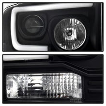 Load image into Gallery viewer, Spyder Ford F250/350/450 05-07 Projector Headlights - Light Bar DRL LED - Black PRO-YD-FS05V2-LB-BK