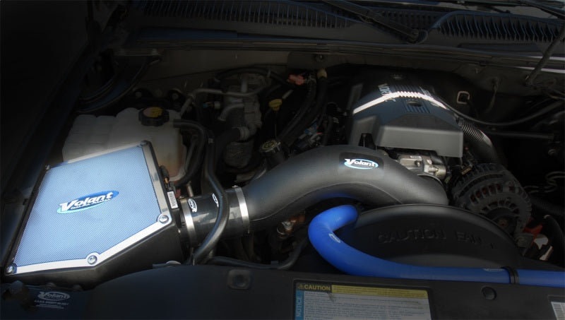 Volant 99-06 Chevy Silverado 2500HD 6.0L V8 DryTech Closed Box Air Intake System