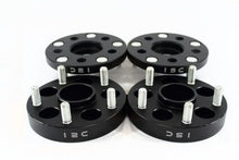 Load image into Gallery viewer, ISC Suspension 5x114.3 Hub Centric Wheel Spacers 20mm Black (Pair)