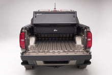 Load image into Gallery viewer, BAK 2020 Jeep Gladiator 5ft Bed BAKFlip G2