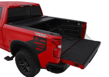 Load image into Gallery viewer, Roll-N-Lock 16-18 Toyota Tacoma Double Cab SB 60-1/2in A-Series Retractable Tonneau Cover